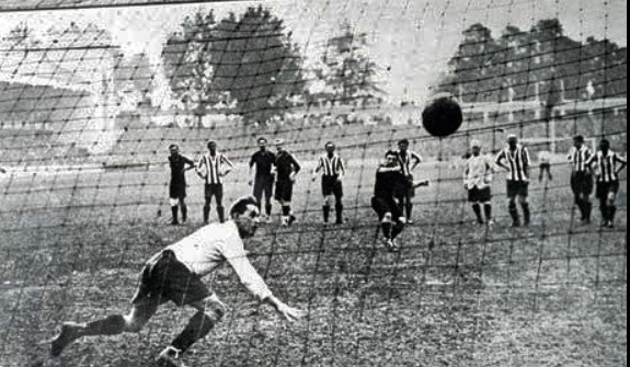 Gründung des Fußballclubs „Merkur“ Weyhers